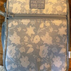 Floral bluish grey lunchbox